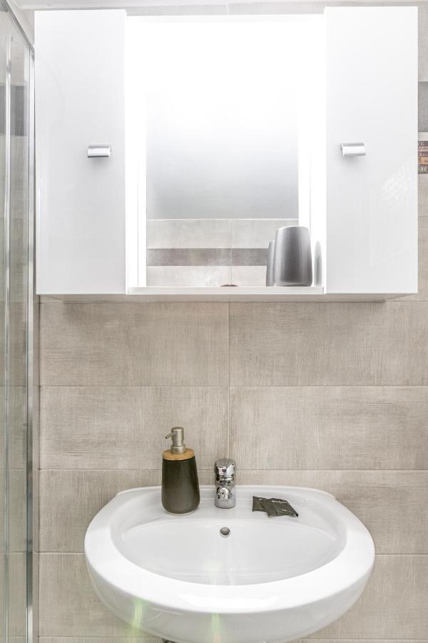 Appartamento The White House Pireo Esterno foto